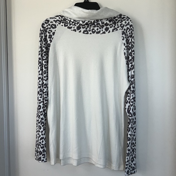Leopard Print Top - Picture 7 of 9